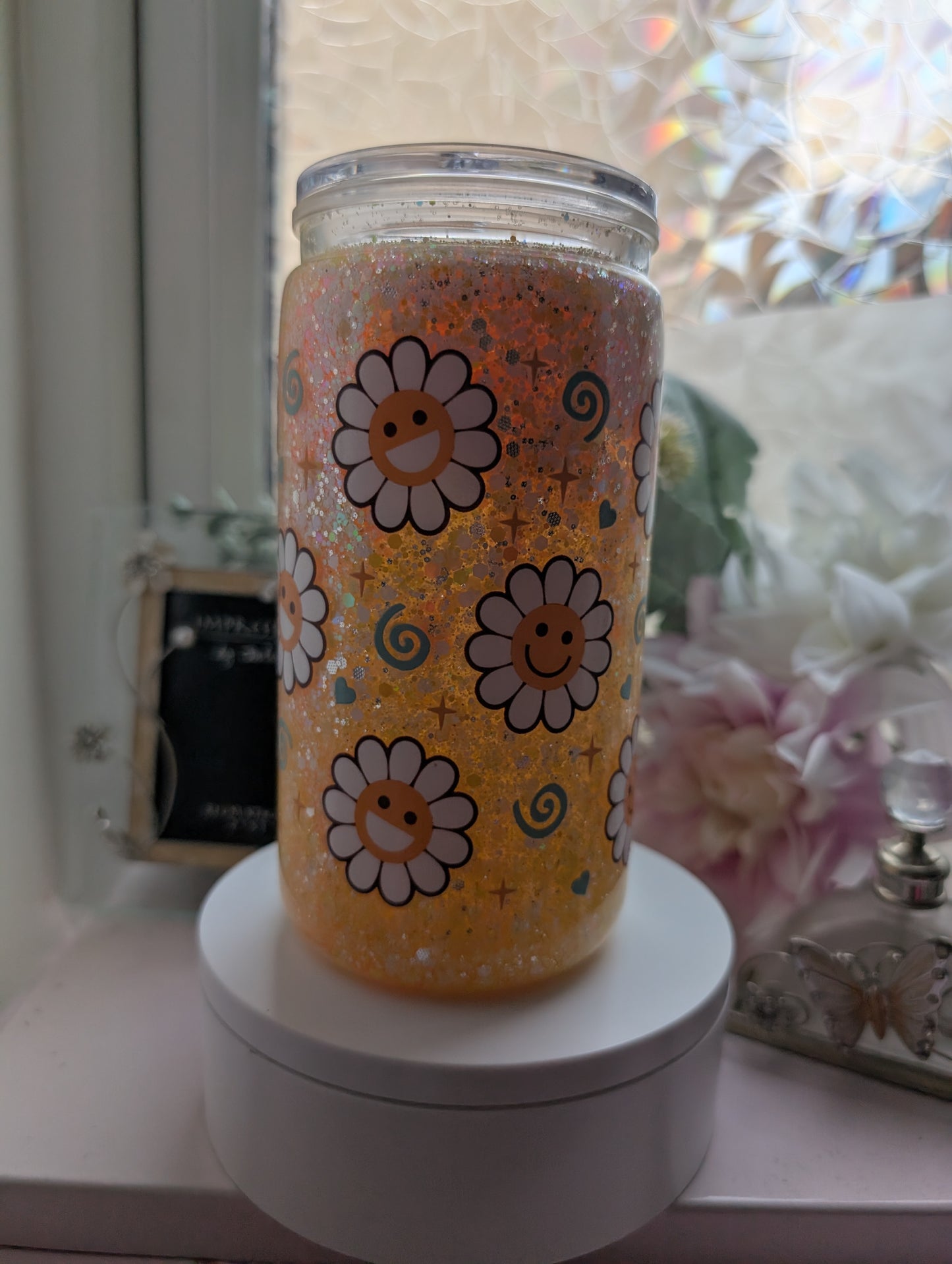 16 oz Daisy yellow snow globe ready to ship